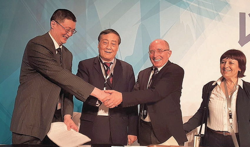 חתימת ההסכם בין אוניברסיטת חיפה לאקדמיה הסינית למדעים (צילום: צמרת זוהר)