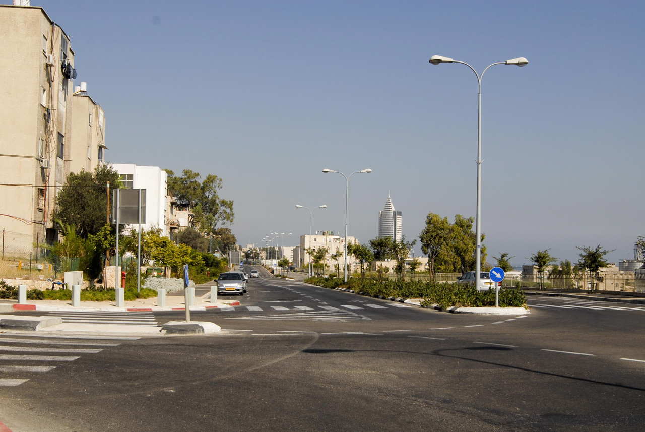 רחוב אבן גבירול בחיפה (צילום: חגי פריד)