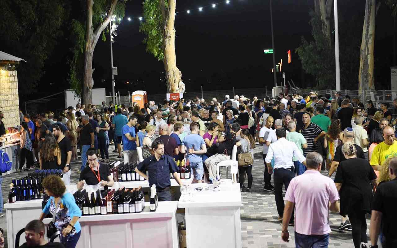 פסטיבל היין בנשר (צילום: ראובן כהן)
