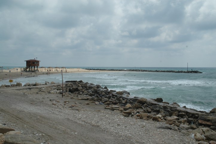 חוף הים באזור חיפה (צילום: עודד הירש)