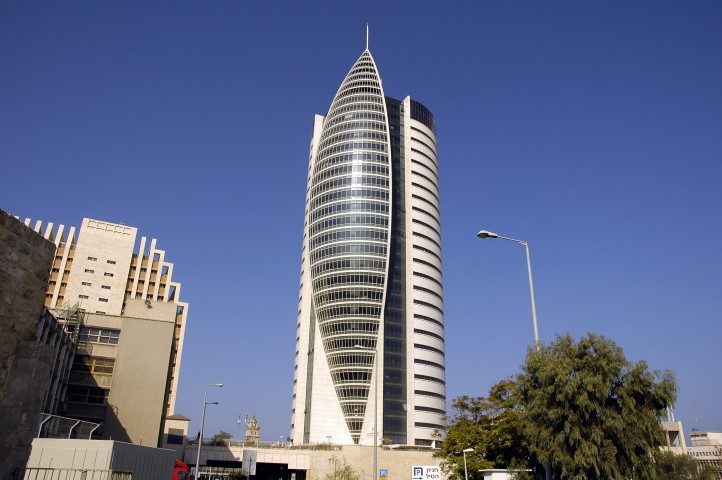 בניין משרדי הממשלה בחיפה (צילום: אסף אורן)