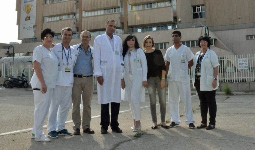 צוות מחלקת פנימית א' במרכז הרפואי כרמל (צילום: דוברות המרכז הרפואי כרמל)