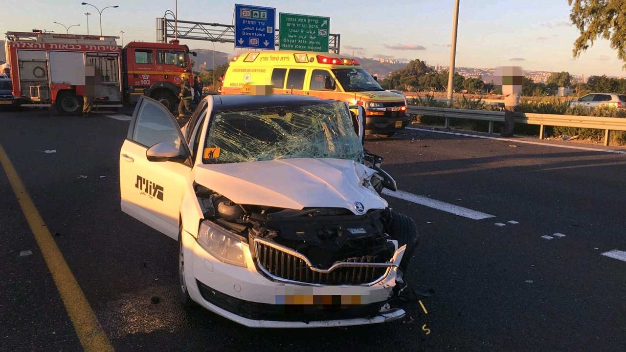 התאונה בכביש 22 (צילום: דוברות מד"א כרמל)
