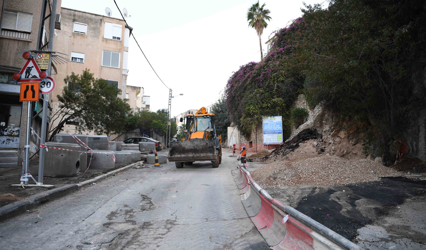 העבודות ברחוב הס (צילום: ראובן כהן)