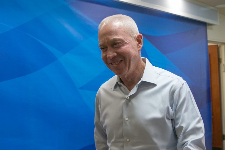 שר הבינוי והשיכון יואב גלנט (צילום: אוהד צויגנברג)