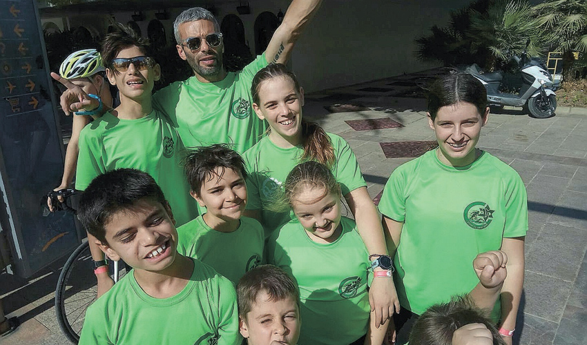 קבוצת הטריאתלון הצעירה של מכבי חיפה. אחד מענפי הספורט הקשים ביותר (צילום: אגודת מכבי חיפה)