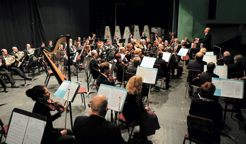 התזמורת הסימפונית חיפה (צילום: תומר נויברג)