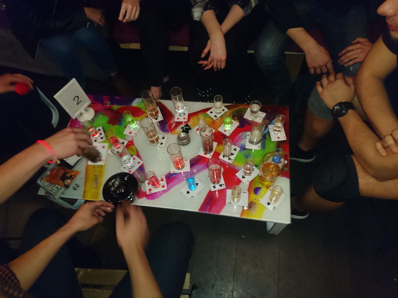קריפטו. משחקי שתייה שמצריכים קיבולת נאה לכמויות גדולות של אלכוהול