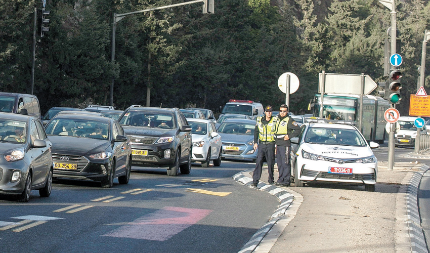 שוטרי תנועה (צילום: אוליבייה פיטוסי)