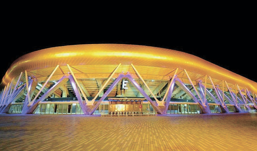 האיצטדיון העירוני. אולי מסי בכל זאת יגיע (צילום: צבי רוגר)