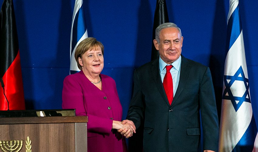 אנגלה מרקל ובנימין נתניהו, היום. פספוס (צילום: אוליבייה פיטוסי)