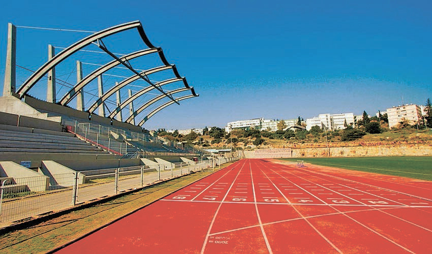 איצטדיון האתלטיקה בנוה שאנן. ברוכים הבאים לשנות ה־2000 (צילום: קובי פאר)