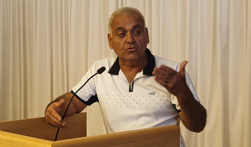 דוד וקנין. הודעה דרמתית