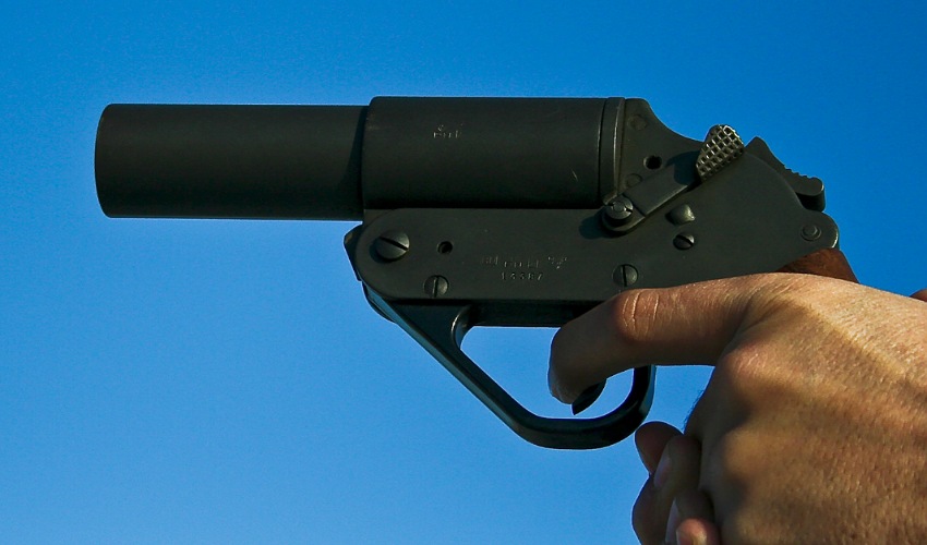אקדח (צילום: א.ס.א.פ קריאייטיב/INGIMAGE)