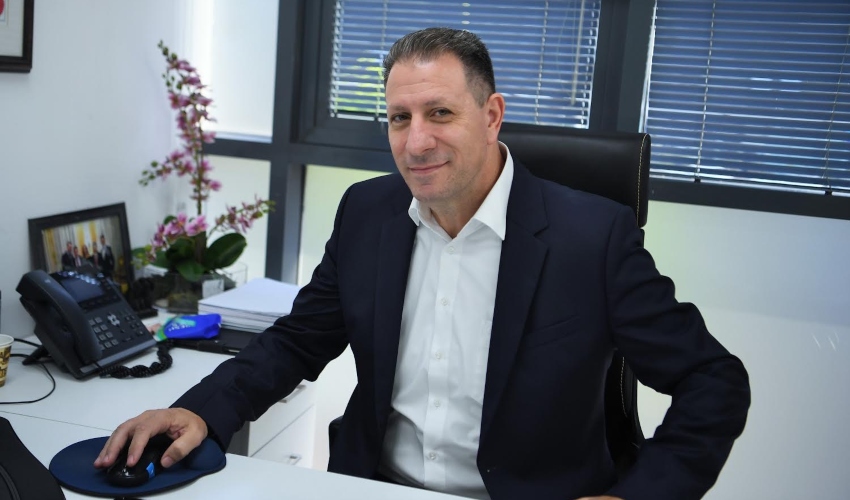 ג'אקי ואקים