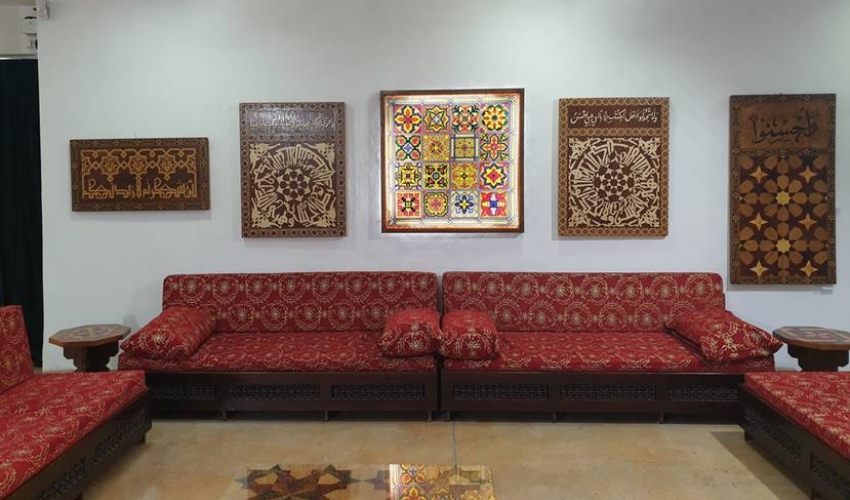 התערוכה "מרקמים של זהות" של האמן מוחמד סעיד קאלש (צילום: אביטל בר שי)
