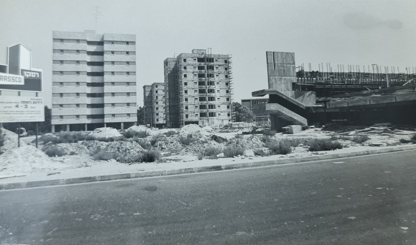 מרכז סביניה בעת הקמתו בשנות ה-70 של המאה הקודמת (צילום: באדיבות עיריית קרית ביאליק)