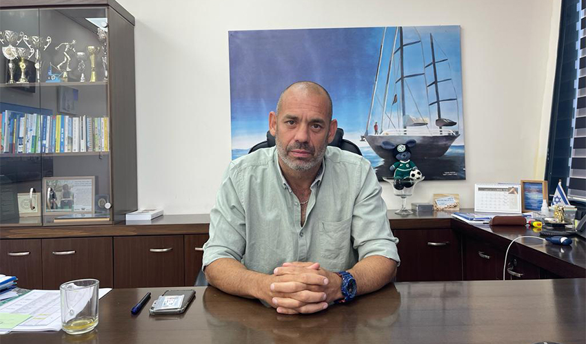 ד"ר סער הראל. "כל מטורללי המדינה, כולל גוף שחושב שמדינת ישראל היא מדינת אפרטהייד, הוזמנו לבתי ספר" (צילום: שושן מנולה)