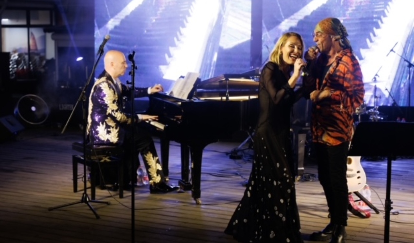 באמנותית: דניאלה לוגסי, פבלו רוזנברג וגיל שוחט (צילום: מיכה בריקמן)