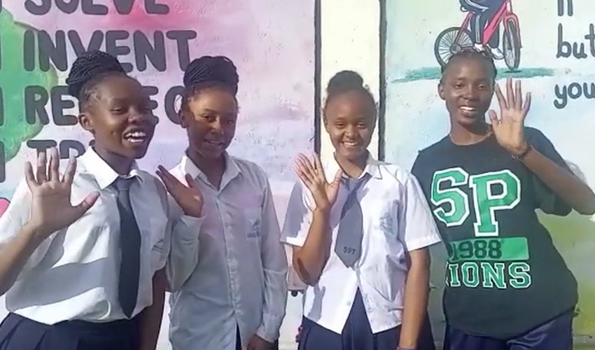 תלמידות מקניה שילמדו עם תלמידי ליאו באק
