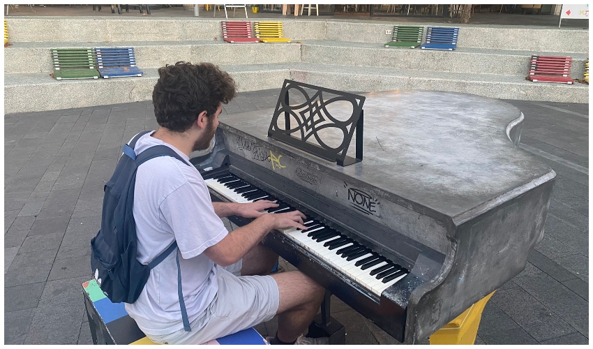 הפסנתר חזר לנגן במרכז הכרמל