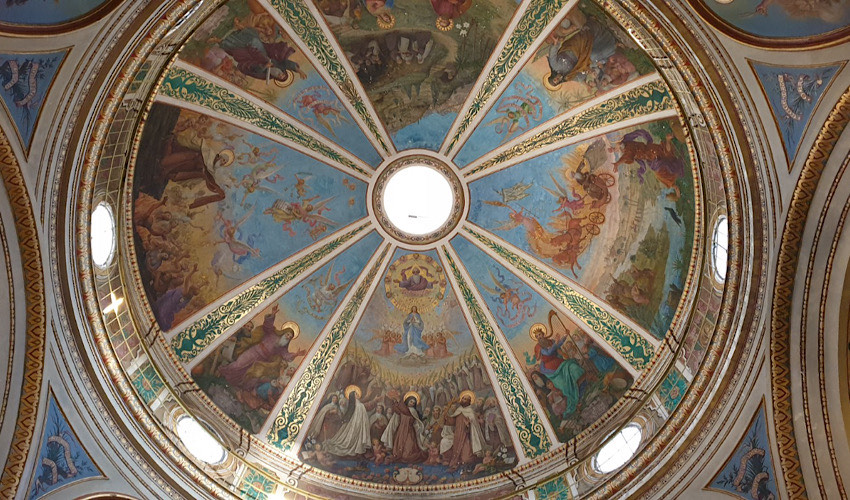 הכיפה של כנסיית "גבירתנו של הר הכרמל" לפני השיפוצים (צילום: בועז כהן)