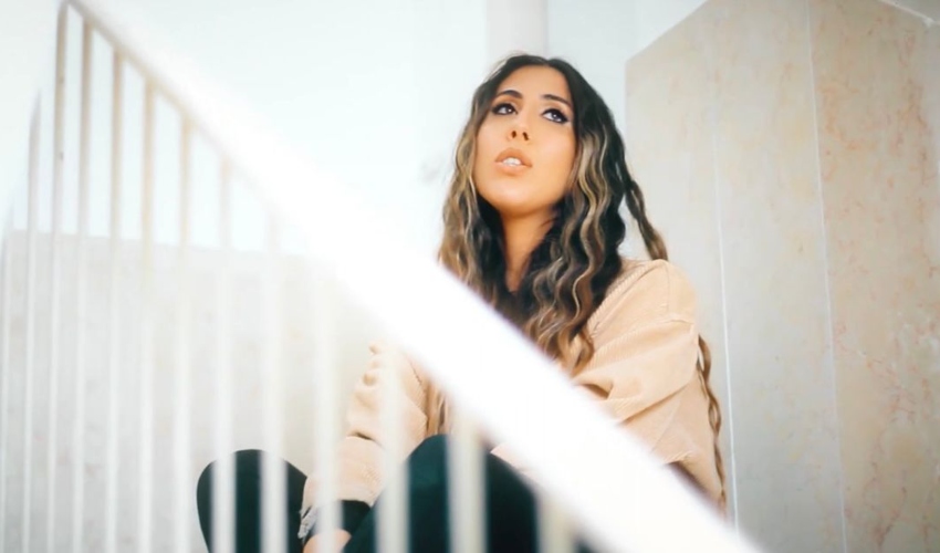 ספיר צמח מתוך הקליפ "Empty Spaces" (צילום: Musicspace)