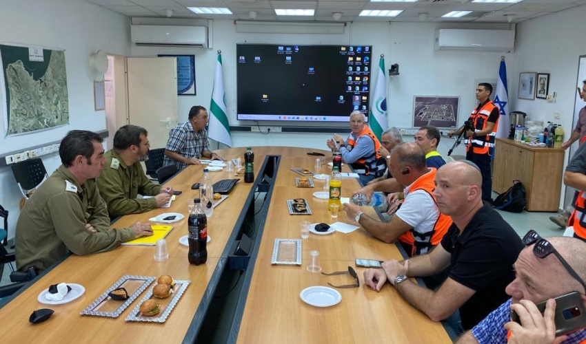 ניהול התרגיל לשעת חירום (צילום: דוברות איגוד ערים חיפה לביוב)