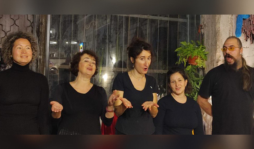 חברי תיאטרון פלייבק (צילום: אלכסנדר זמליאנסקי)