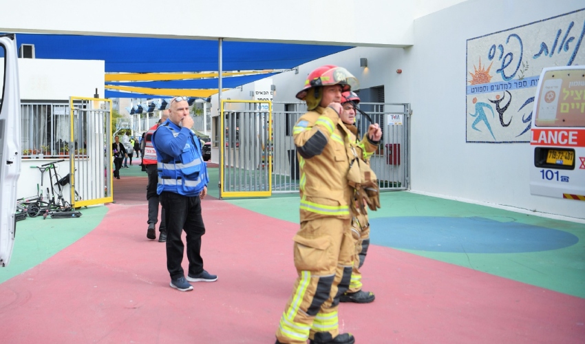 תרגיל החירום שנערך בבית הספר רמת הנשיא (צילום: ראובן כהן, דוברות עיריית חיפה)