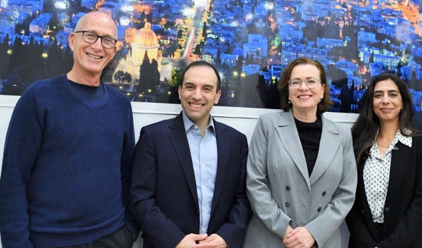 מימין לשמאל: הילה פרלמן, עינת קליש רותם, מארק בייקר וניר מריאש (צילום: ראובן כהן)