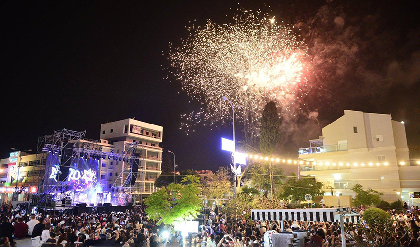 זיקוקים בערב יום העצמאות (צילום: דוברות עיריית חיפה)