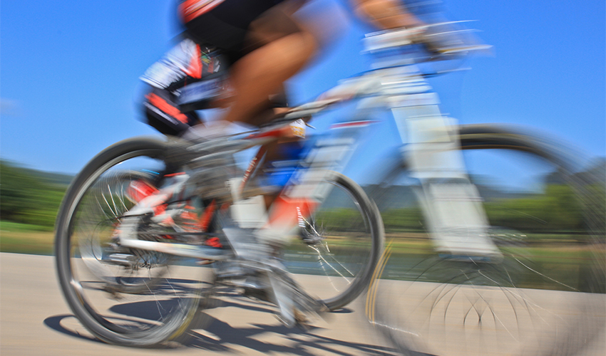 מירוץ אופניים (צילום: zirconicusso/depositphotos.com)