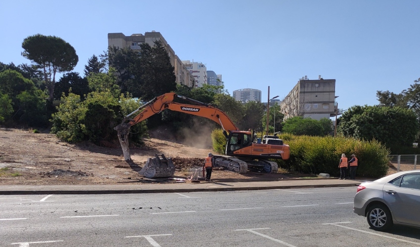 מכשירים חניון חדש ברחוב אבא הילל סילבר (צילום: אהוד מירון)