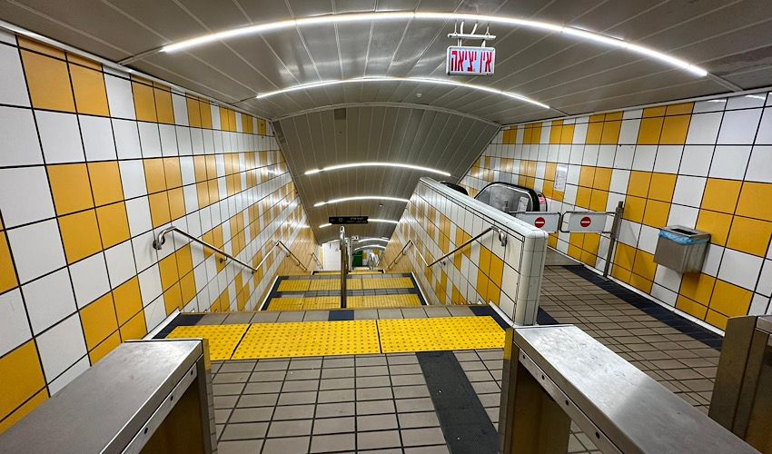 תחנה של הכרמלית (צילום: ראובן כהן, דוברות עיריית חיפה)