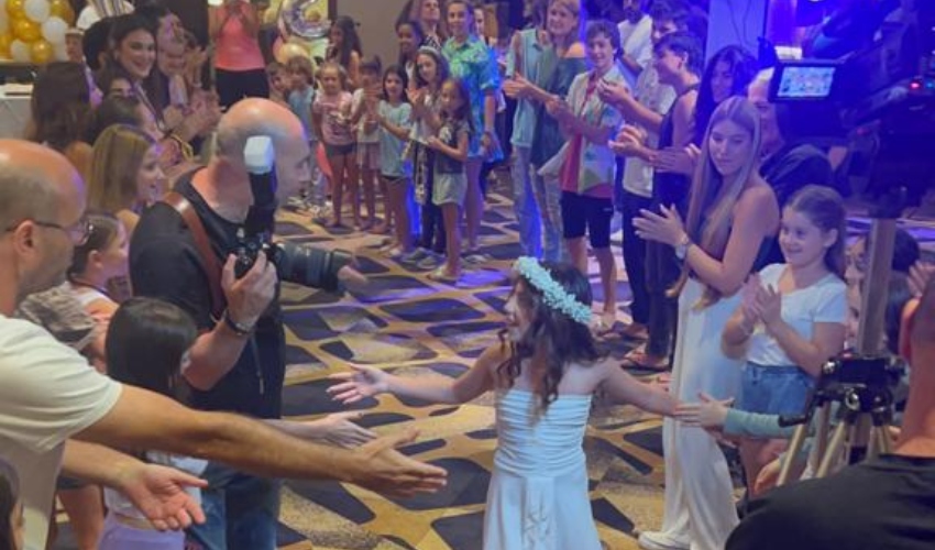 זיו פולסמן חוגגת בת מצווה (צילום: דוברות עיריית חיפה)