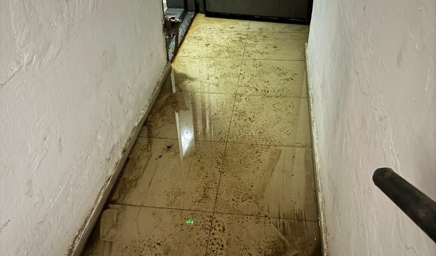 המקלט המוצף ברחוב הרותם