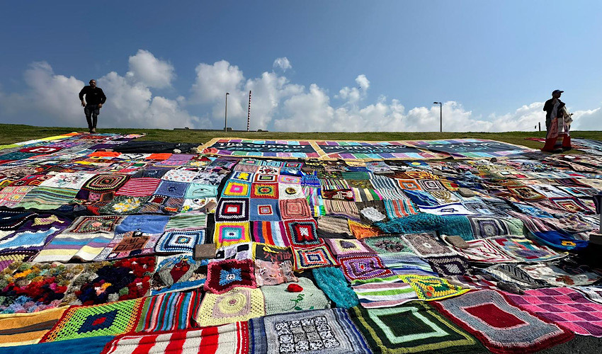פרויקט "שטיח התקווה הטובה" (צילום: ענת סלומון, דוברות עיריית חיפה)