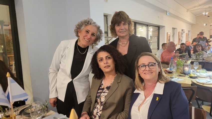 אהובה טל, מנהלת הסיעוד, אורלי שטיינברג, גזברית העמותה, סיגל שטראוס, מנהלת הסיעוד במחלקת ילדים (צילום: אלי דדון)