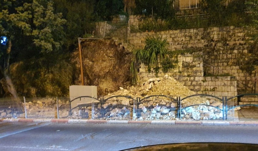 הקיר שקרס ברחוב ארלוזורוב (צילום: סלבה ליפקינד)