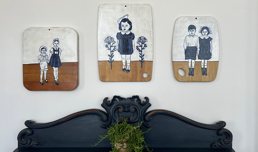 אמנות נשית חיפאית בווילג' (צילום: חגית הורנשטיין)