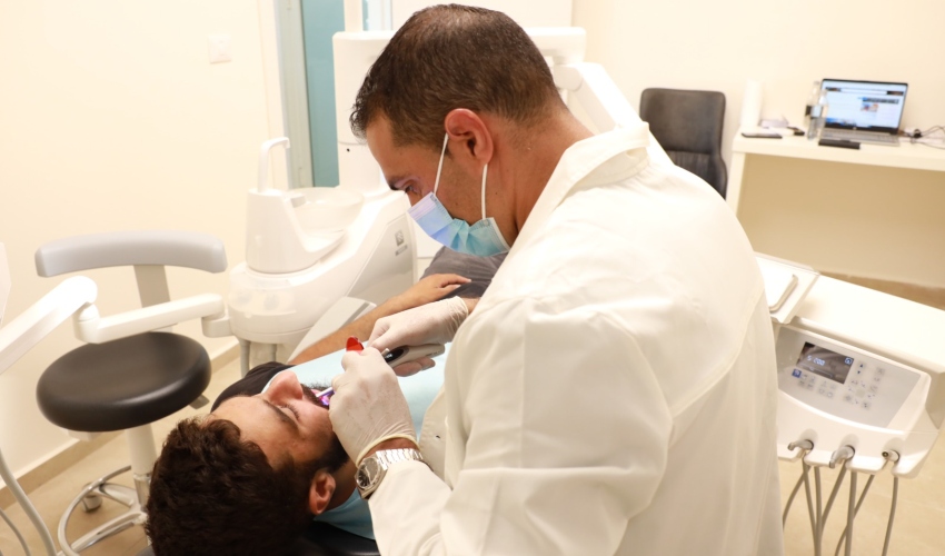 מומחה ברפואת הפה, ד"ר סמיר ברהום | צילום: ג'וזף נויסרי