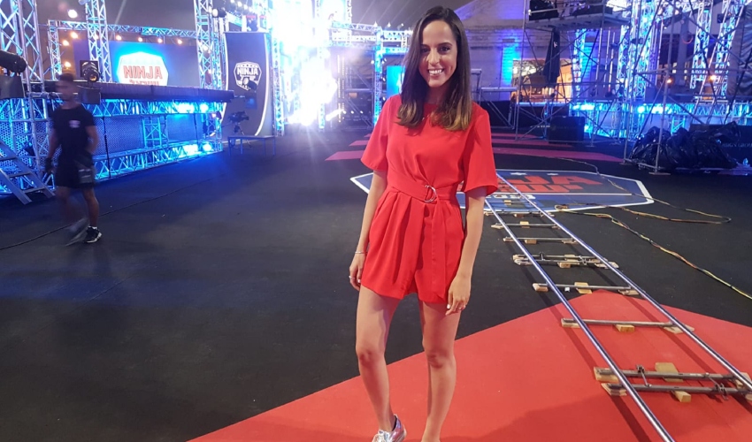 רותם ישראל והאוברול האדום (צילום: האלבום הפרטי)
