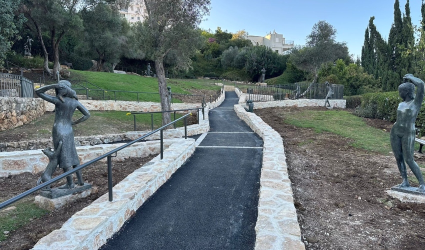 הנגשת גן הפסלים (צילום: ראובן כהן, דוברות עיריית חיפה)