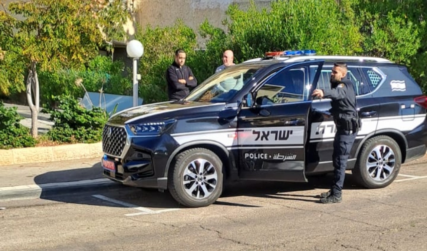 ניידת משטרה בזירת האירוע ברחוב בית לחם (צילום: דוברות איחוד הצלה)