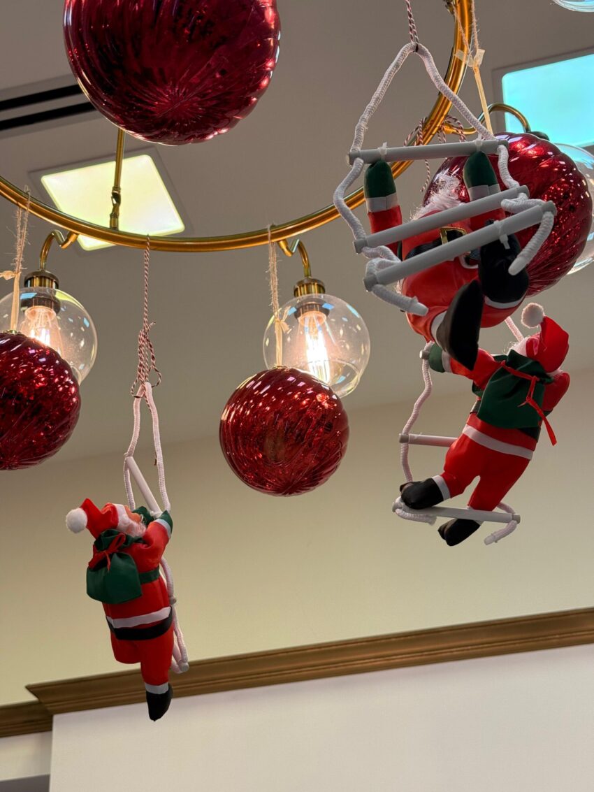 קישוטים לכריסטמס בעבאס אוגלו