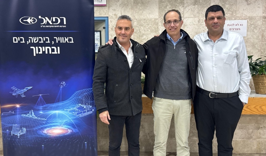 ד"ר שי רחימי, עמית צימר ודודו כהן (צילום: דוברות עיריית טירת כרמל)