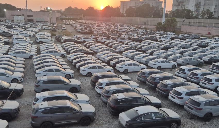 מגרש הרכבים לפני הפינוי (צילום: דוברות עיריית חיפה)