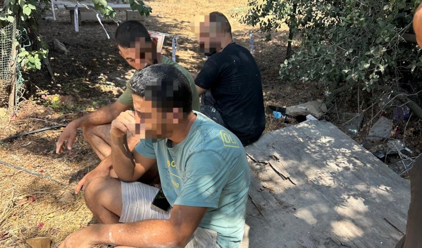 שלושת השב"חים שנעצרו באתר הבנייה (צילום: דוברות עיריית חיפה)