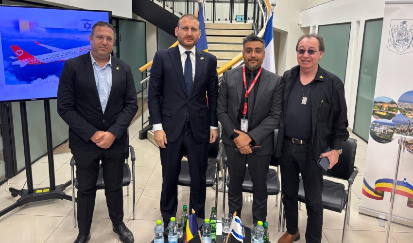 ישראל סביון, נשיא AnimaWings מריוס פנדל, הקונסול הכללי של רומניה בחיפה אדריאן ברנקובאן ומנכ"ל Tal Aviation ישראל גיא טלר